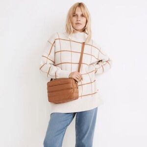 Madewell Turtleneck Sweater in Cream and Brown